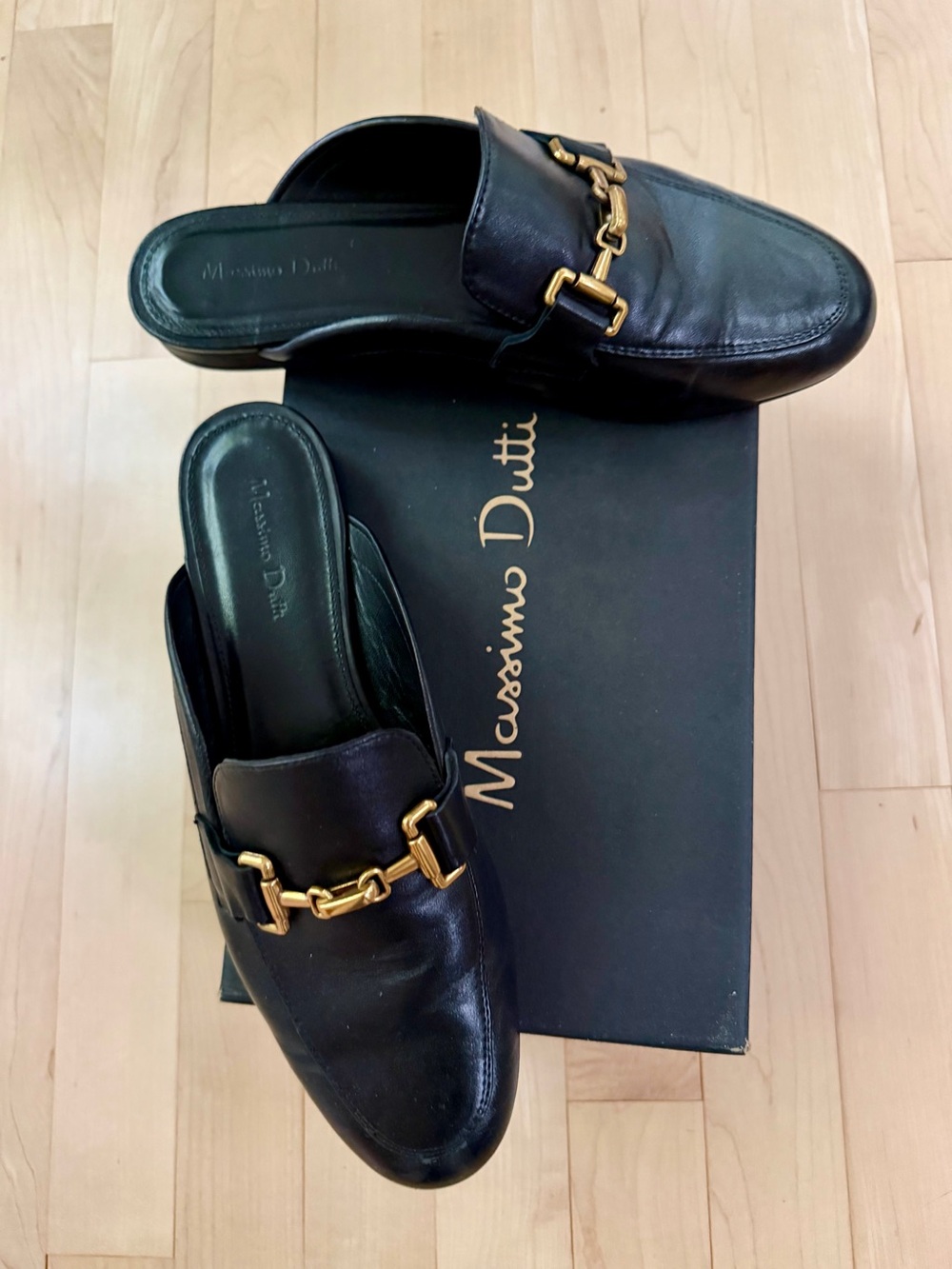 Massimo Dutti leather loafer slides with buckle